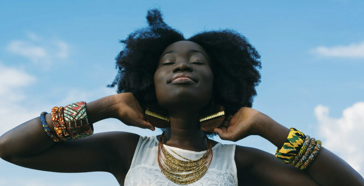 Slow Living: De Superkracht van het Vertragen - Ontdek de kracht van langzaam leven in een wereld die draait op turbo-modus. Leer hoe je kunt ontsnappen aan de stress en het hectische tempo van het moderne leven door mindfulness, eenvoud en verbinding te omarmen. Laat je inspireren om de kleine dingen te waarderen, rust te vinden in de Zen Zone, en echte verbindingen te cultiveren. Word een slow living superheld en ontdek de waarde van vertragen in een wereld die altijd op zoek is naar meer snelheid.